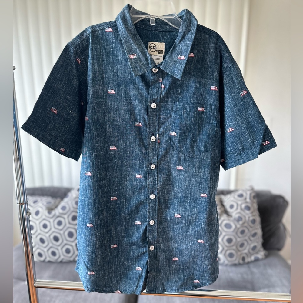 Copper Denim Boys Buttoned Down Short Sleeve Shirt   Size L